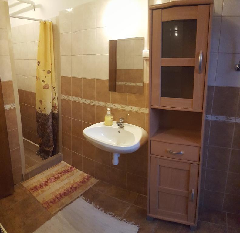 Harsfavirag Vendeghaz Bed and Breakfast Pápa Buitenkant foto
