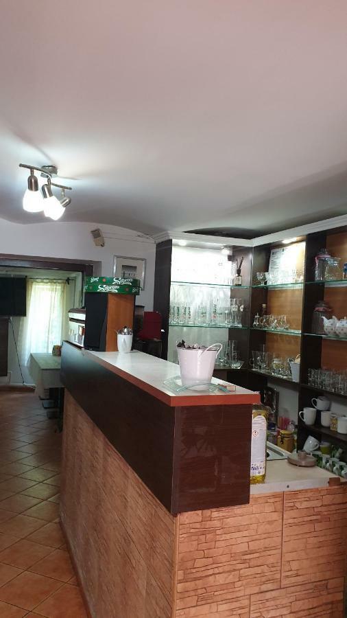 Harsfavirag Vendeghaz Bed and Breakfast Pápa Buitenkant foto